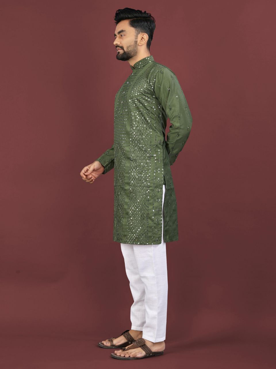 Men’s Embroidered Kurta Pajama Set